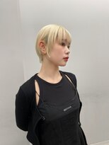 ヴァーディ オモテサンドウ(Vardy omotesando) blonde/抜きっぱなし 金髪 ショート