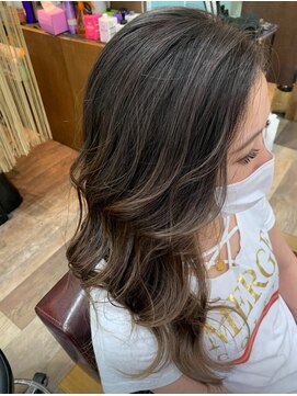 ルアン(Luan) グラデーションカラー