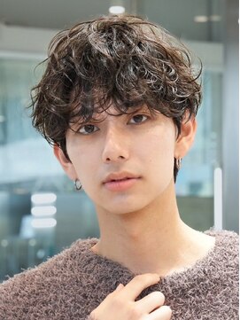 レタッチ バイ フィフス 天神大名(RETOUCH by fifth) 福岡天神ゆるめシャドウパーマメンズマッシュウルフカット緩め