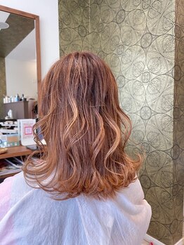 ソワンシュール (Soincheur)の写真/髪に潤いをプラスし、しっとりとした柔らかい質感に。綺麗が長く続く、≪Soincheur≫のカラーは必見です!