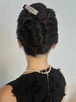 ランド(LAND)&nbsp;参列ヘアセット　ミディアム　アップスタイル　シニヨン