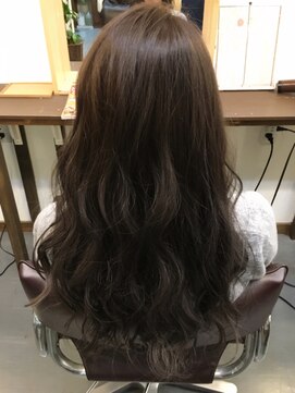 モニカ(Monica) 透明感あふれるブルージュヘア