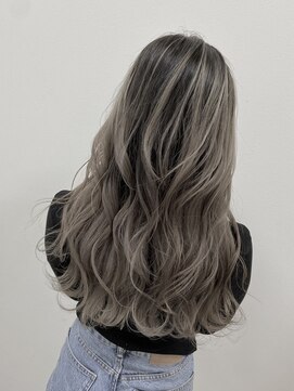 マーシュ(marshu) 【marshu  OSAKA Style】バレイヤージュ×グレージュアッシュ