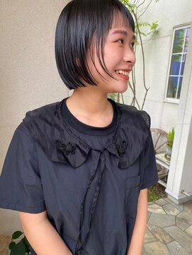 リィベ(Liibe) ウェット×ボブ×透ける暗髪