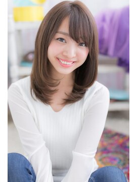 ミック ヘアアンドメイク アップ 駒込店(miq Hair&Make up) 大人かわいいカーキアッシュ斜めバングワンカールミディc1