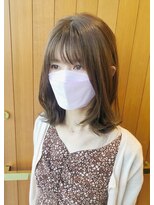 シャメル(Chamel)&nbsp;大人可愛い外ハネウルフレイヤースタイル◇ラベンダーアッシュ