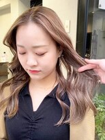 ノラ ウメダ(NORA UMEDA)&nbsp;【NORA UMEDA 高木】２０代３０代◎外国人風ハイライトカラー