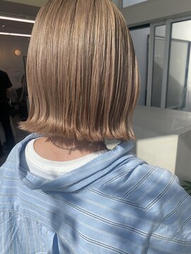 ケーオーエスピンク(K O S pink) ミルクティーベージュボブ