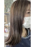 ハイライト オリーブベージュ