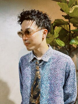 キュー(Cue_) メンズショートのアクティブパーマ　2 【影山】