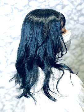 タヤ 東急百貨店吉祥寺店(TAYA) ブルーブラック/ネイビーブルー/コテ巻き風パーマ/ブリーチなし