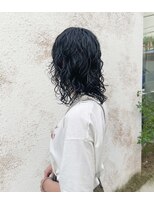 ノード(NODO)&nbsp;黒髪ウルフ＋スパイラルパーマ