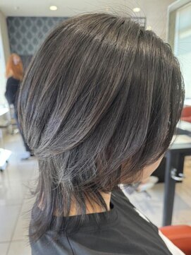 ルクールヘアアンドビューティー 燕三条店 ウルフカット×アッシュブラック|メンズライク