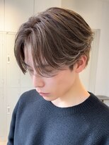 リップス 栄(LIPPS)&nbsp;前下がりセンターパートニュアンスパーマフェザーパーマ