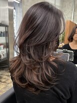 エッセンザ 梅田(ESSENZA)&nbsp;レイヤースタイルレイヤーカットミディアムレイヤー海外レイヤー