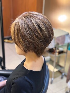 六本木美容室 西麻布店 ナチュラルハイライトカラー