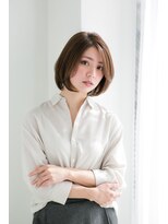 リトル 心斎橋(little)&nbsp;立ち上げた前髪がかっこいいプレーンボブ