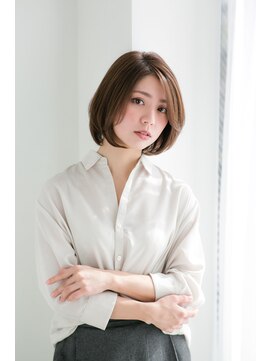 リトル 心斎橋(little) 立ち上げた前髪がかっこいいプレーンボブ