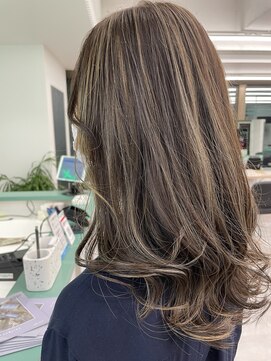 エイト 川崎店(EIGHT) 細め筋感ハイライトカラー!