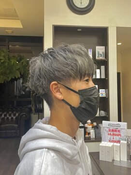 アールトゥーヘアー(art To Hair) ダークグレージュ/マッシュショート/シルバー/20代30代