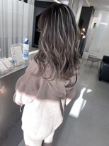 キング 枚方店(K!ng)&nbsp;【枚方、高槻、梅田】透明感のあるホワイトハイライト