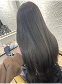 オリーブグレージュ