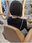 30代40代大人可愛い小顔ショートボブ前下がりショートハイライト
