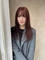 ミューバイケンジ(miu by KENJE)&nbsp;miu&橋本愛海　顔まわりレイヤーとトレンドレッドカラー