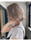 ペールベージュ_ ホワイトグレージュ