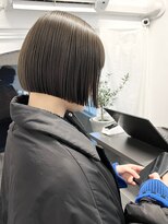 ラレイ ハラジュク(Lalei harajuku)&nbsp;原宿タッセルボブ切りっぱなしボブカーキベージュカーキアッシュ