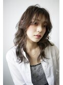 セミロングラフカールスタイル