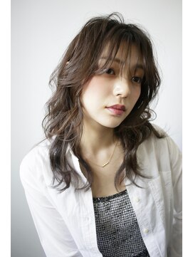 ソラ 方南町(sola) セミロングラフカールスタイル