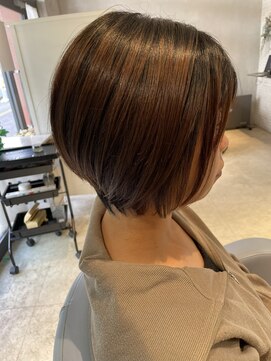 ニッチ(Niche) 大人ミニボブ