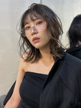 【 ミディアムレイヤー × オリーブグレージュ 】浅野美紀