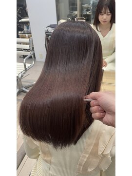 エラ(Ella) 髪質改善×ピンクブラウン