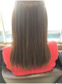 明るめのカーキベージュ