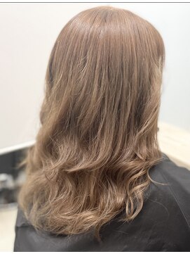 ヘアーグローニーマルイチ(Hair GloW 201) ゆるふわセミロング