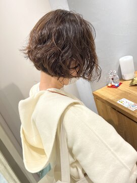 バッカ(BACCA) トレンド先取り！楽チンなパーマスタイル！