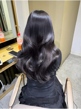 ウィーニード 名古屋(WENEED) "強めお姉さんカラー"チャコールアッシュ