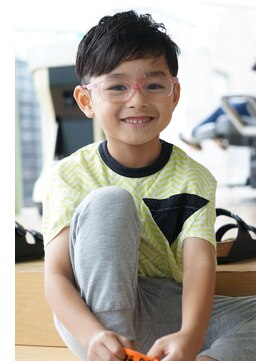 にもう 神戸三宮 キッズカット　小学生　神戸三宮