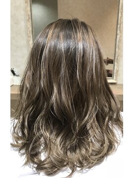 ルル ヘアーデザイン(RURU Hair Design) ラフな抜け感 外国人風ゆるふわパーマ