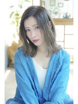 ディシェーレアスト(die-Schere Ast)&nbsp;【die Schere Ast上大岡】ミディアム×外ハネ　シナモンベージュ