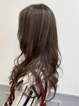 ミーティア バイ クアトロ(Meteor By QUATRO) 外国人風ハイライトベージュ★