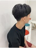 メンズ、ゆるいパーマヘア