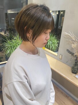 ヤエカ(yaeca) 小顔ショートボブ