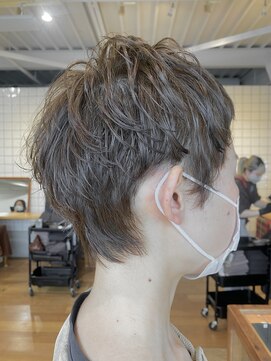 ヨイク(YOIKU) カールのかわいいショート