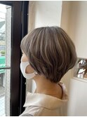 マッシュショート×透け感アッシュベージュ