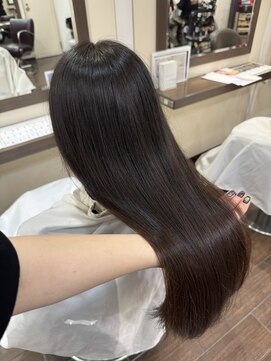 ヘアーアンドメイク ビス(HAIR&MAKE bis) 艶髪/髪質改善トリートメント【山崎ほのか】