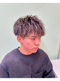 横浜メンズメッシュカラーハイライトパーマツイストスパイラル