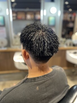 チルチェア 吉祥寺店(CHILL CHAIR) ナチュラルツーブロック×ツイストパーマ　<吉祥寺>　<バーバー